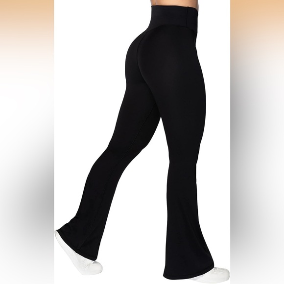 Black High-Waisted Crossover Leggings - Picture 2 of 6